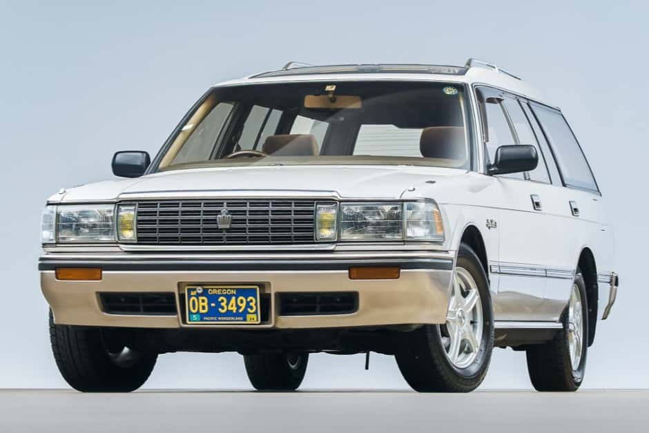 1991 Toyota Crown sold for $7,100