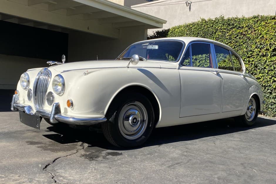 1968 Jaguar Mk II sold for $14,250