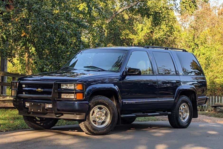 2000 Chevrolet Tahoe GMT400 sold for $29,500