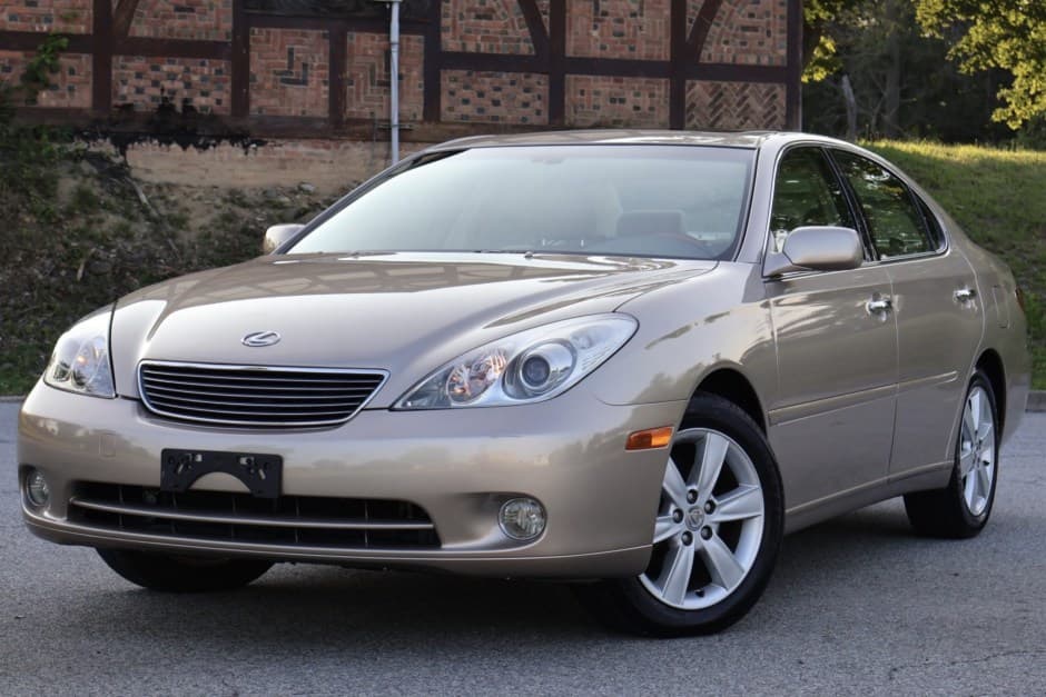 2005 Lexus ES sold for $18,250
