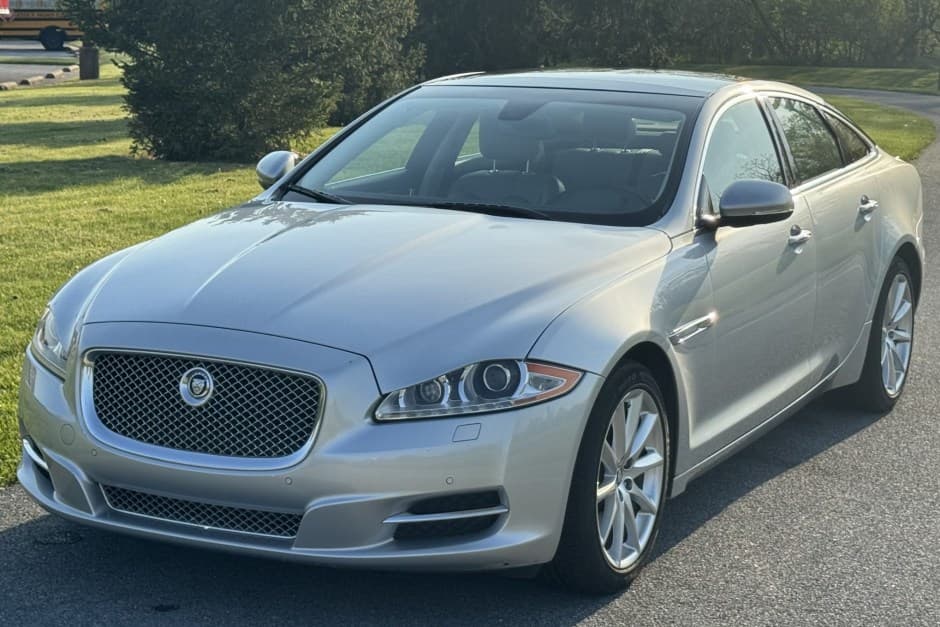 2012 Jaguar X351 XJ (2010-2019) sold for $14,500