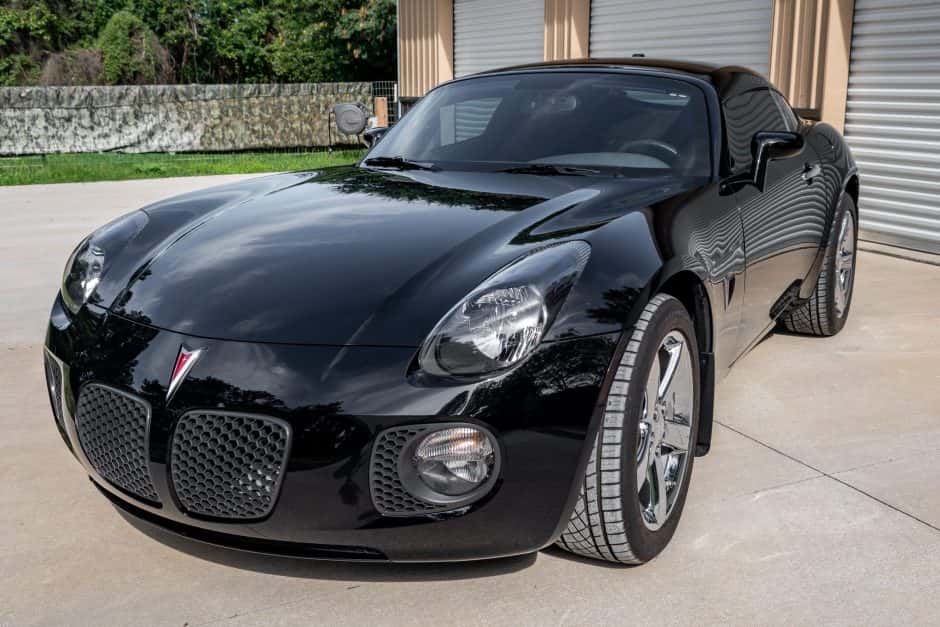 2009 Pontiac Solstice sold for $34,500