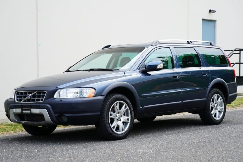 2007 Volvo XC70 sold for $17,750
