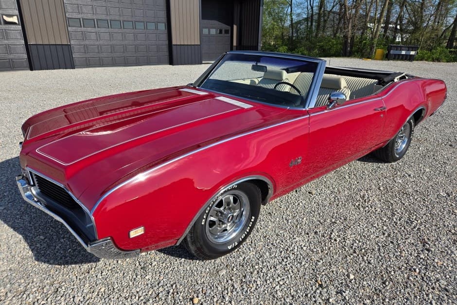 1969 Oldsmobile 442 sold for $39,000