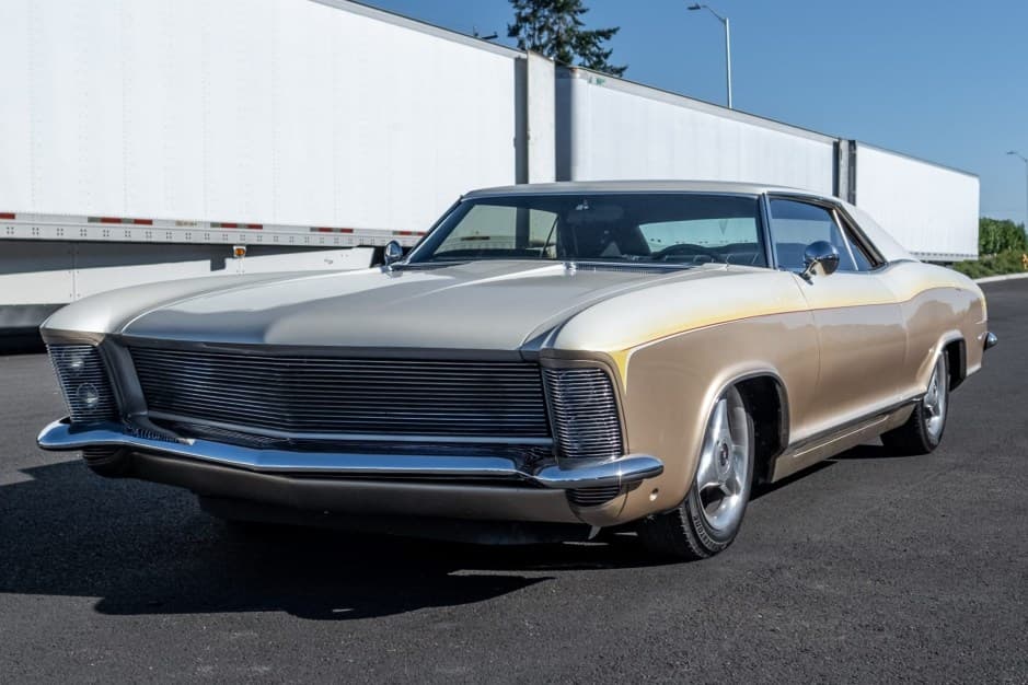 1963 Buick Riviera sold for $24,250