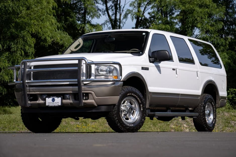 2004 Ford Excursion sold for $30,000