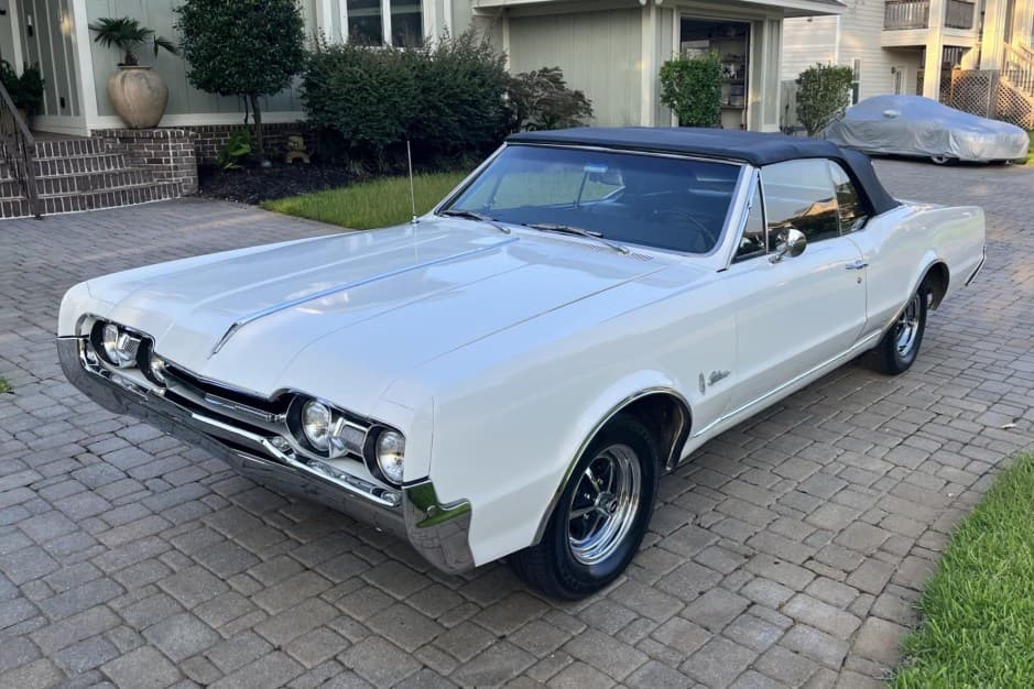 1967 Oldsmobile Cutlass sold for $20,200
