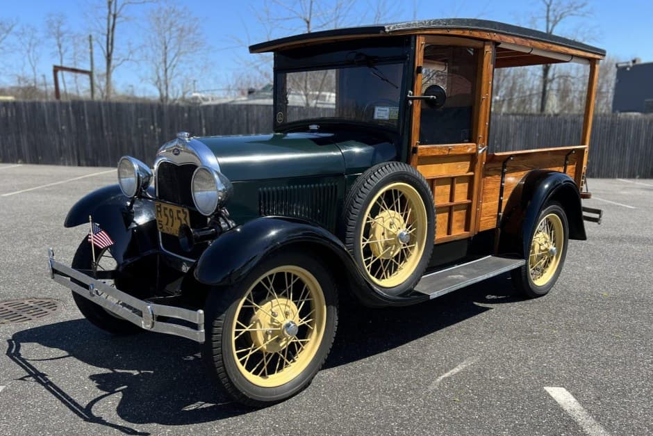 1929 Ford sold for $13,750