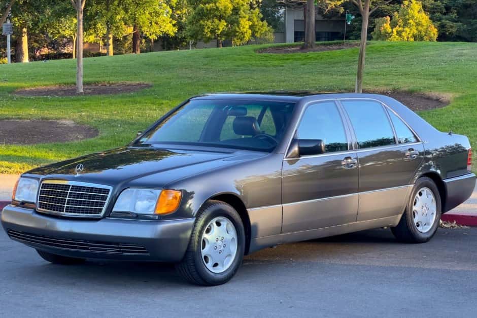 1992 Mercedes-Benz W140 S-Class sold for $12,250