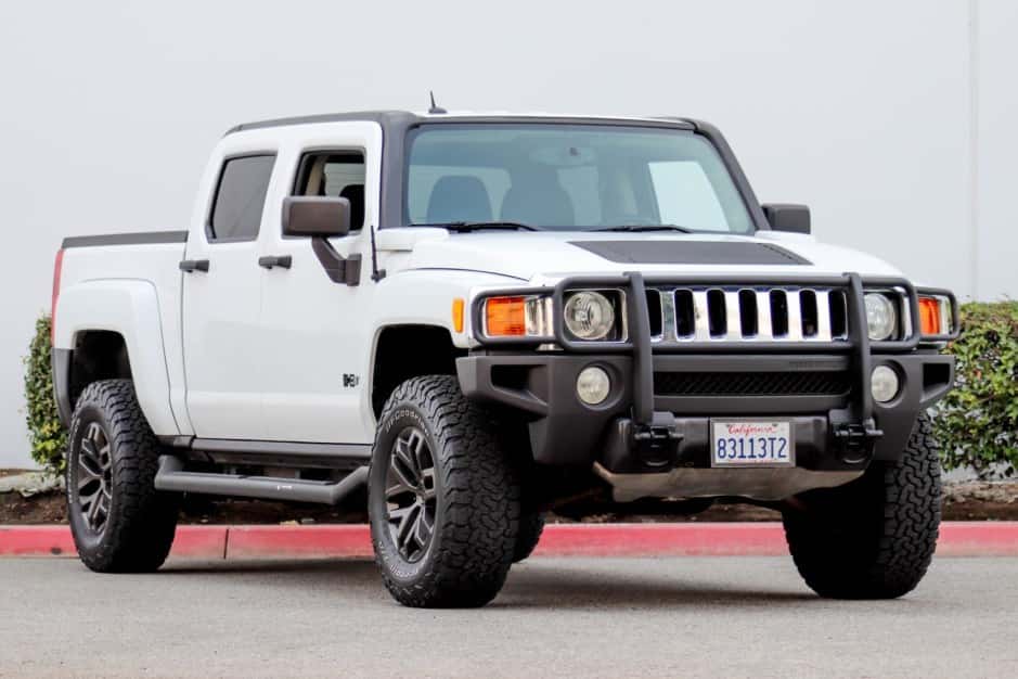 2009 Hummer H3 sold for $17,250