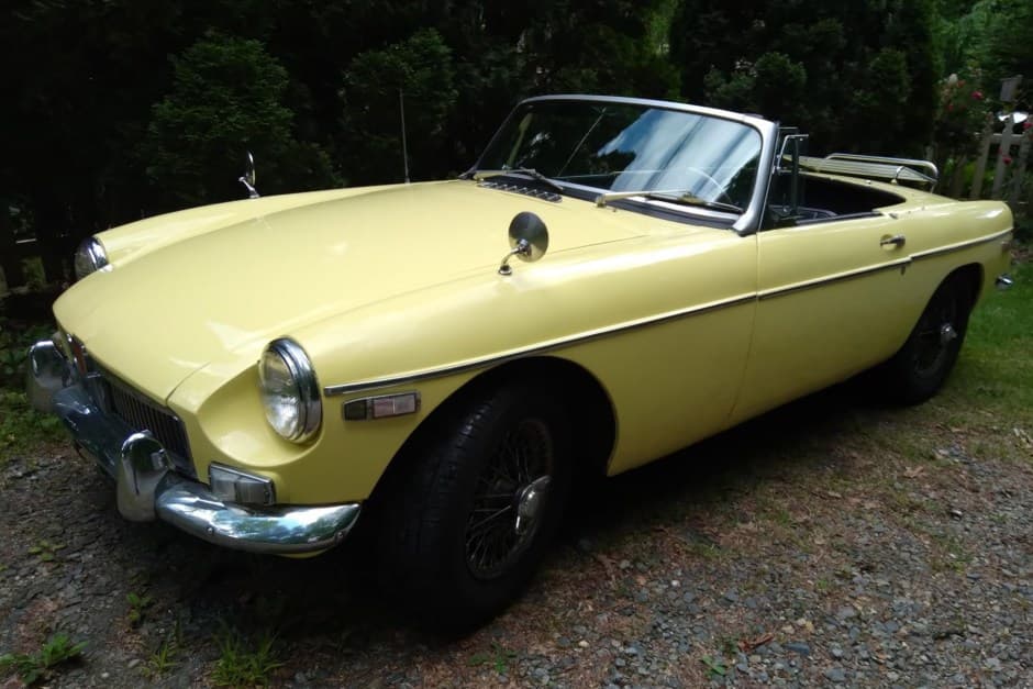 1964 MG MGB sold for $5,100