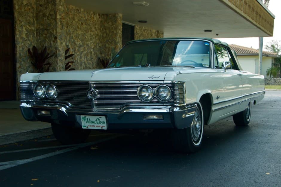 1968 Chrysler Imperial sold for $12,000