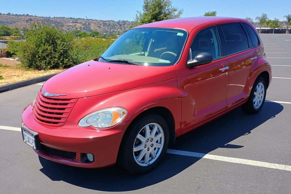 2009 Chrysler PT Cruiser sold for $7,600