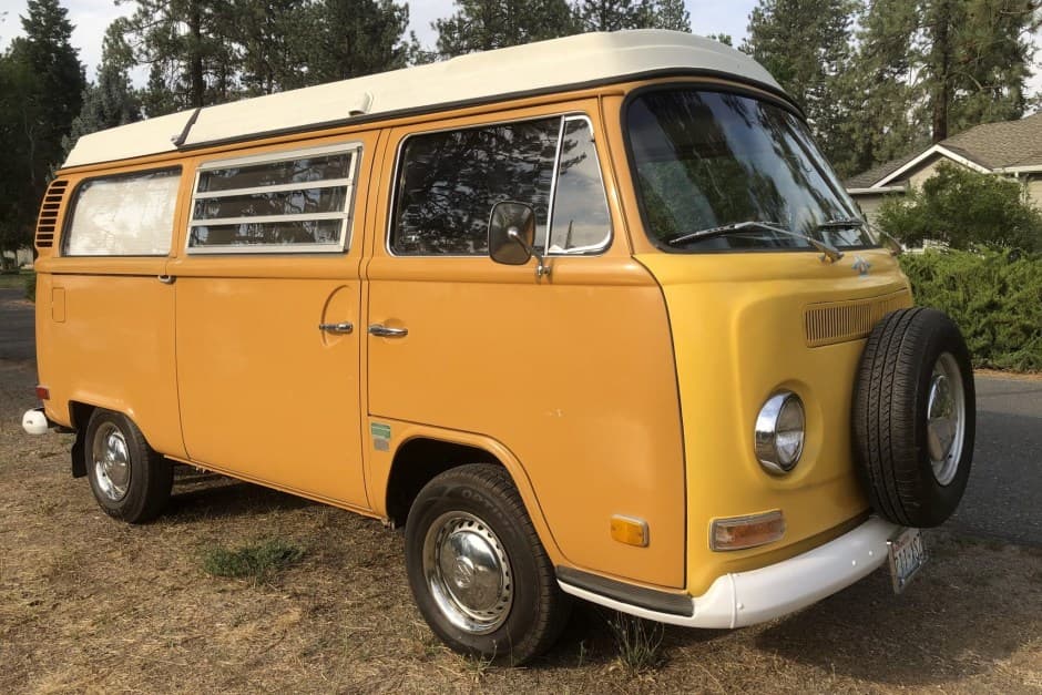 1972 Volkswagen Bay-Window Camper sold for $15,250