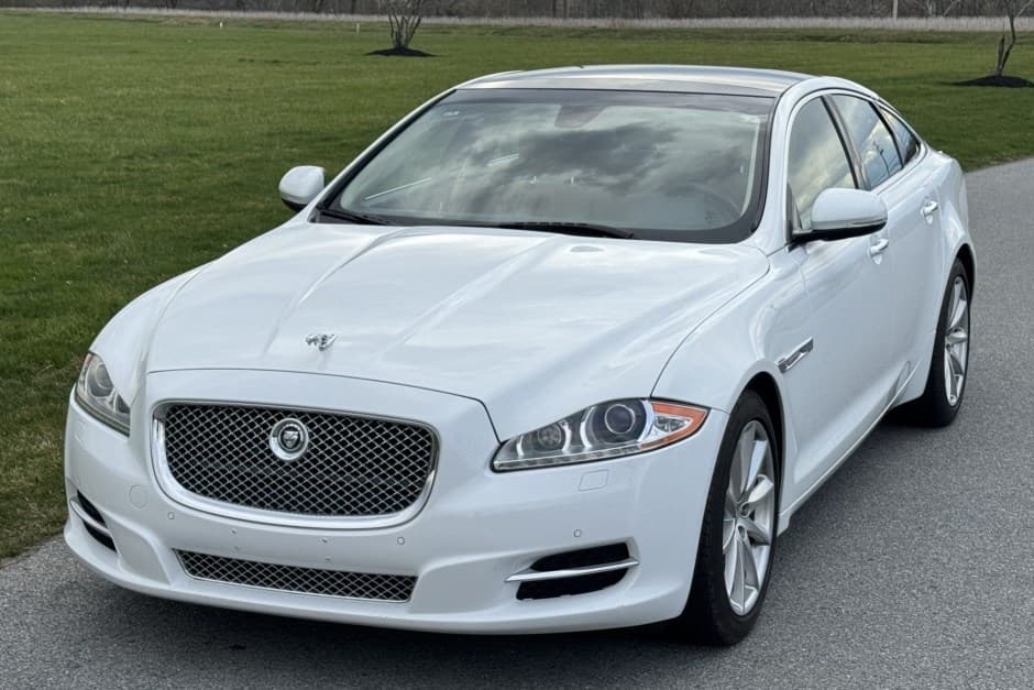 2011 Jaguar X351 XJ (2010-2019) sold for $20,750