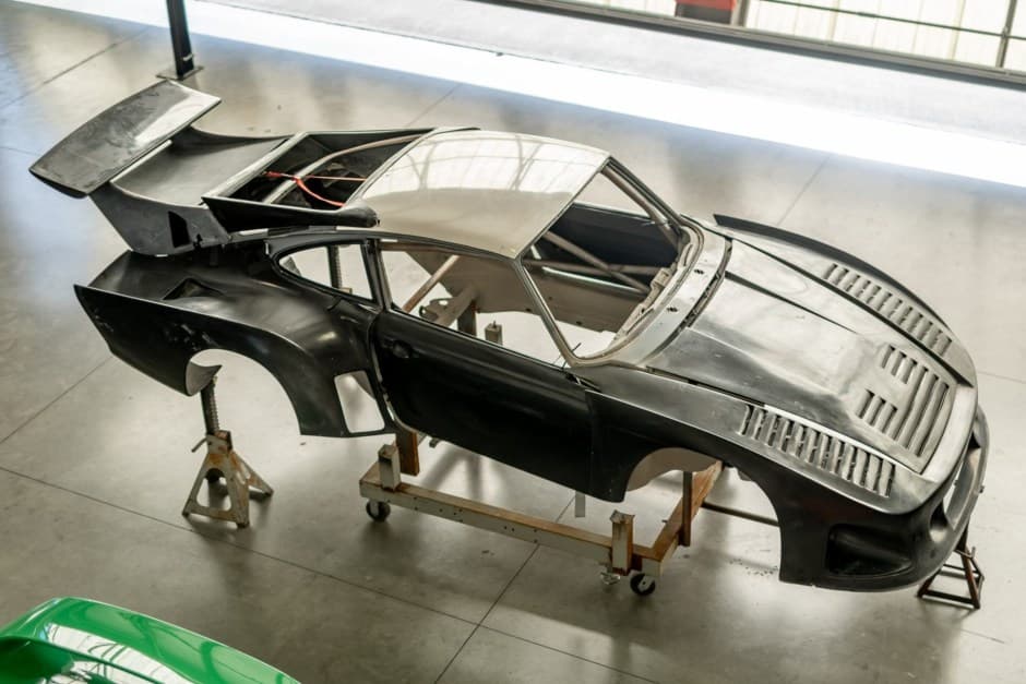 1983 Porsche 930 Turbo sold for $17,500