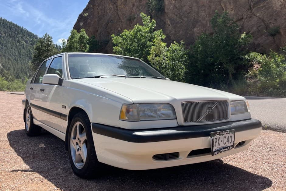 1996 Volvo 850 sold for $4,700
