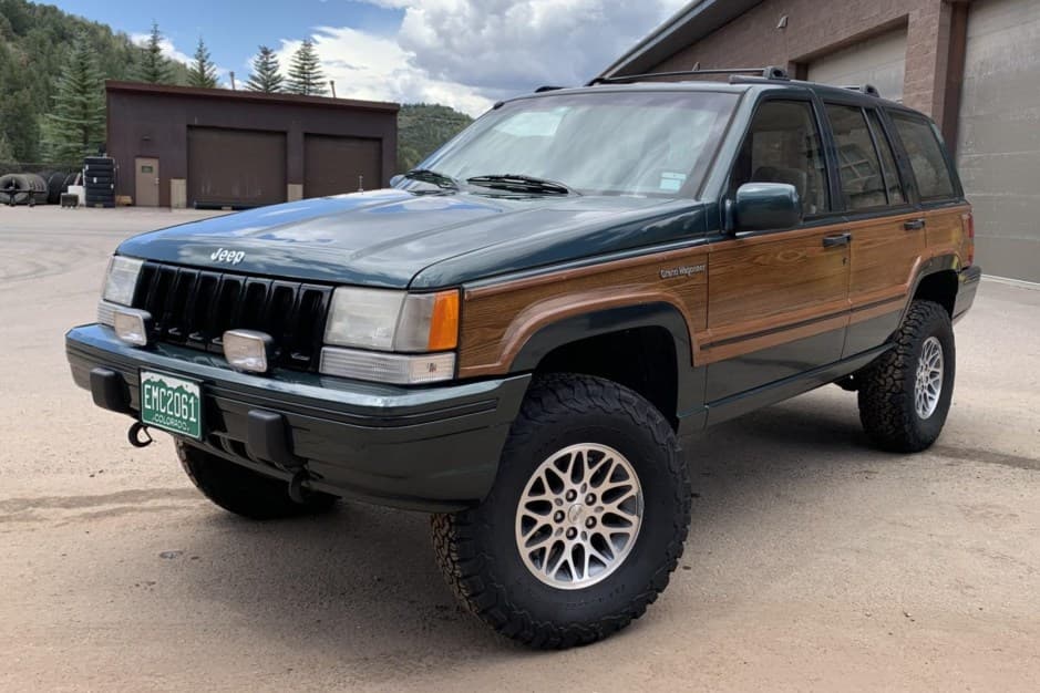 1993 Jeep ZJ Grand Cherokee sold for $10,993