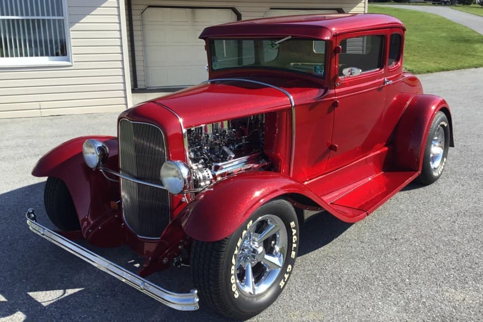 1930 Ford sold for $33,000
