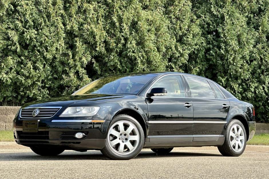2004 Volkswagen Phaeton sold for $17,100