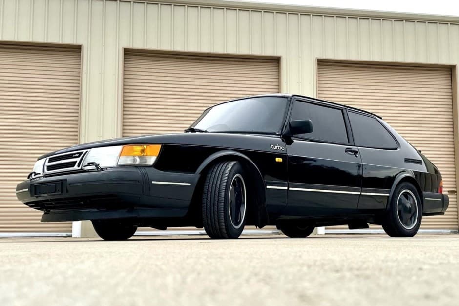 1993 Saab 900 sold for $7,900