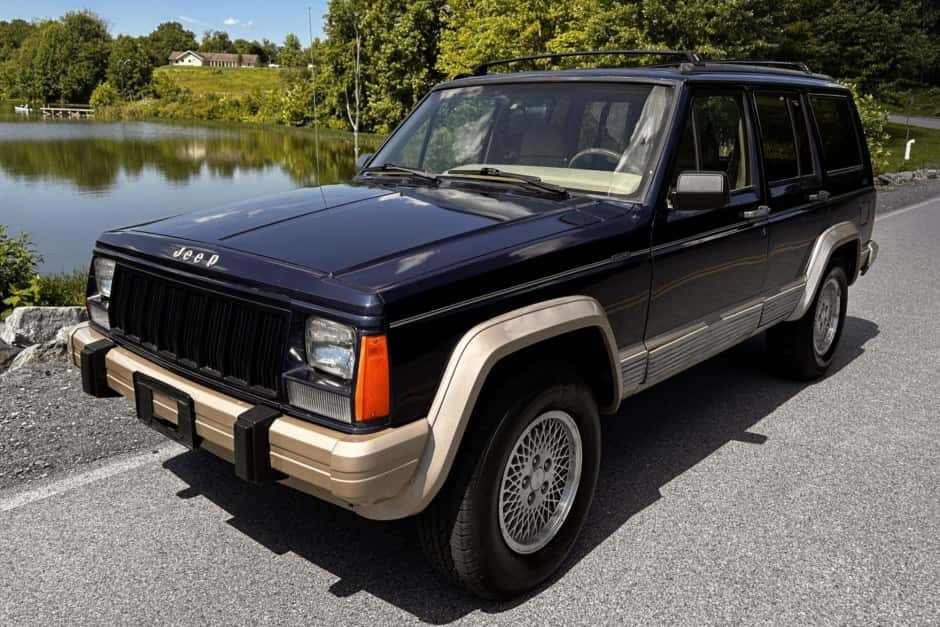 1994 Jeep XJ Cherokee sold for $10,750