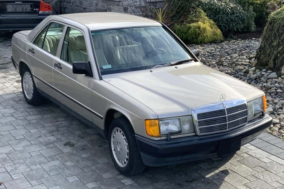 1988 Mercedes-Benz W201 190 sold for $5,300