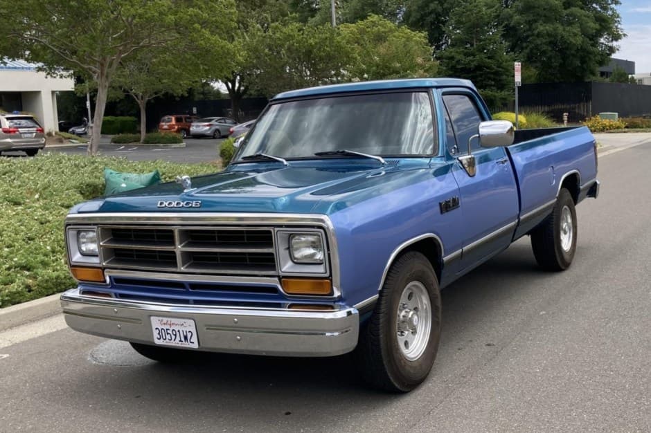 1989 Dodge Ram (1981-1993) sold for $14,800