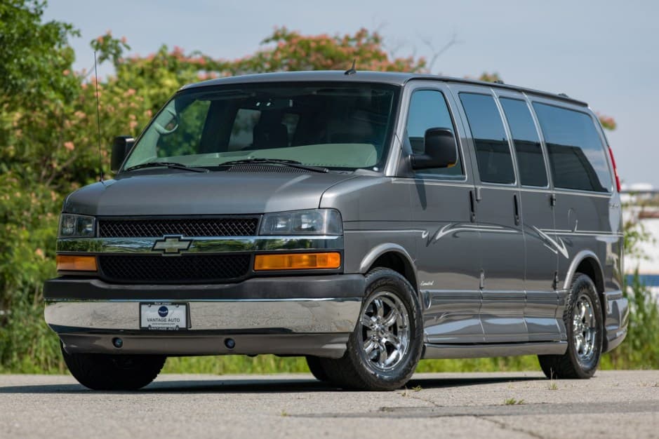 2013 Chevrolet Express sold for $17,250