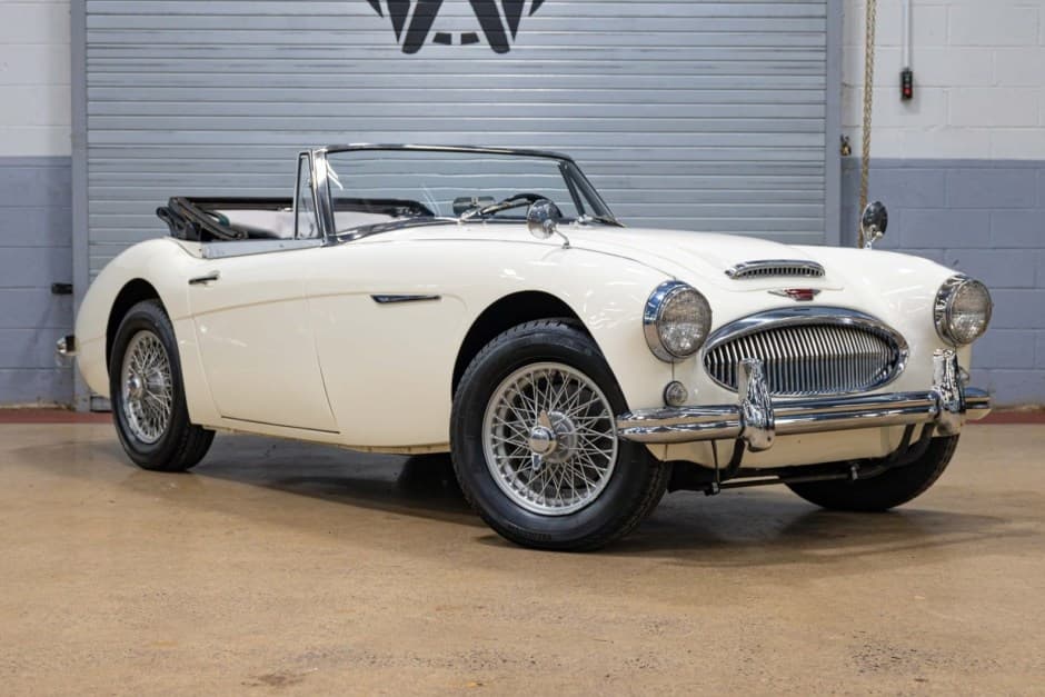 1963 Austin-Healey 3000 sold for $30,000