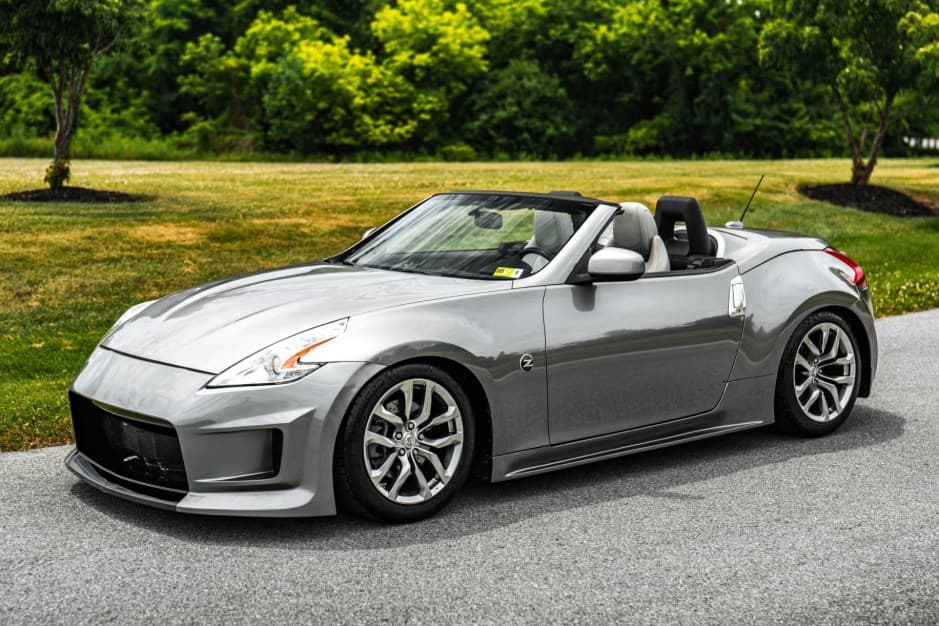 2010 Nissan 370Z sold for $20,500
