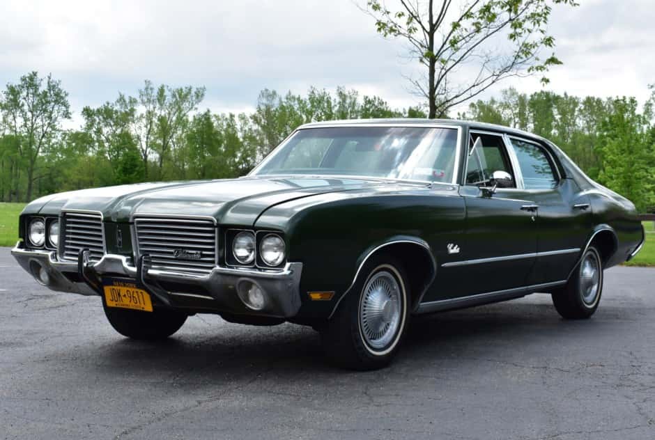 1972 Oldsmobile Cutlass sold for $2,172