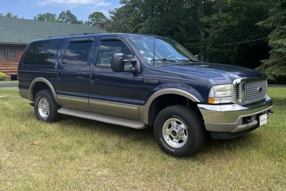 2002 Ford Excursion sold for $27,000