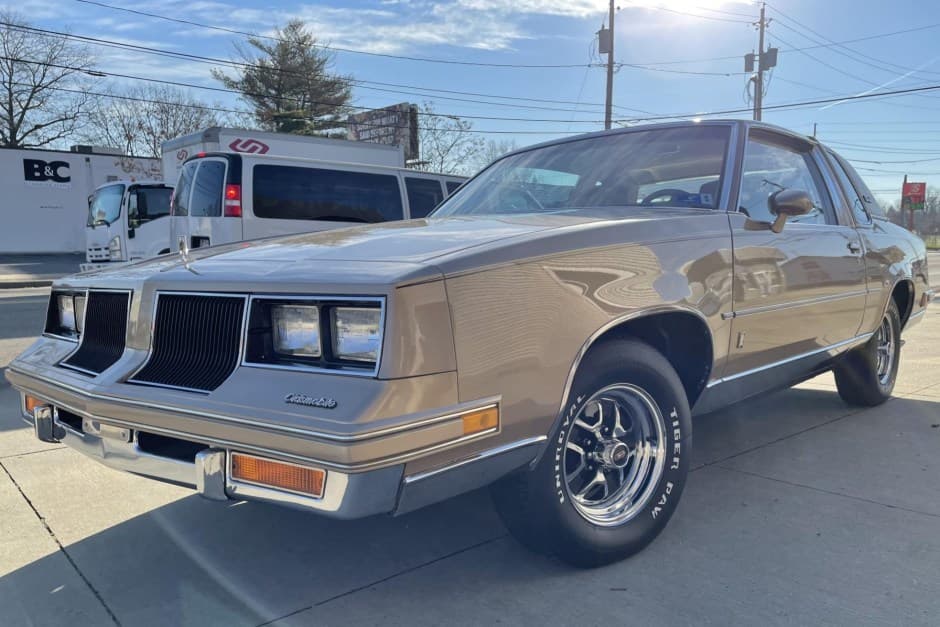 1986 Oldsmobile Cutlass sold for $17,500