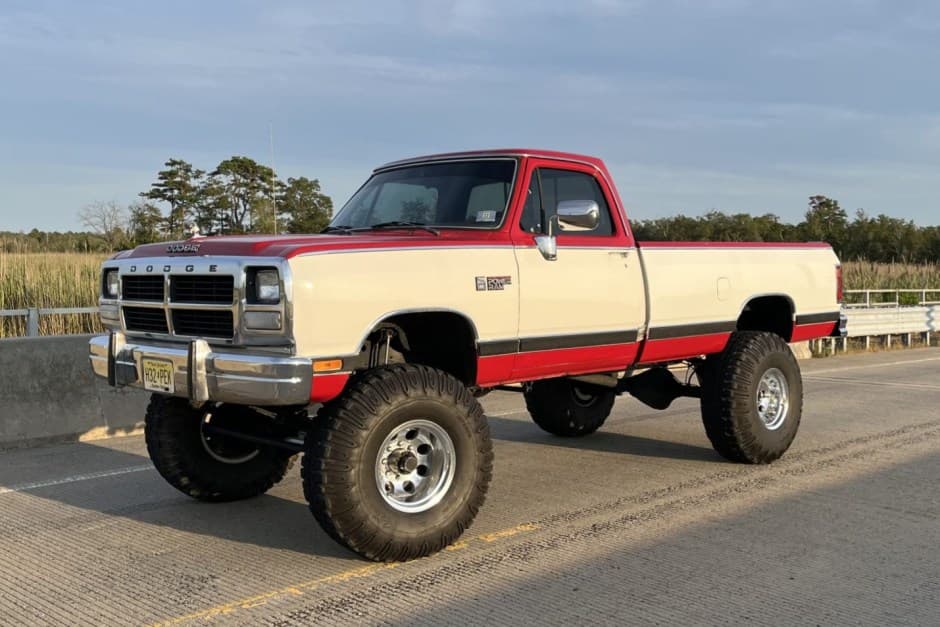 1989 Dodge Ram (1981-1993) sold for $19,000