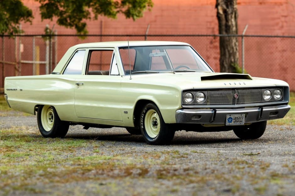 1967 Dodge Coronet sold for $27,500