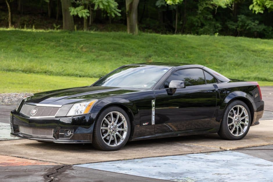 2009 Cadillac XLR sold for $40,250