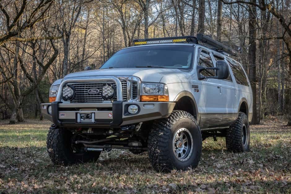 2000 Ford Excursion sold for $70,000