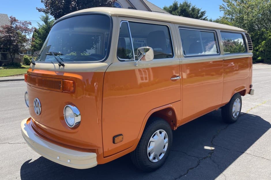 1979 Volkswagen Bay-Window Bus sold for $26,250