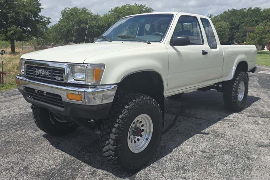 1989 Toyota Pickup (N80/90/100/110 1989-1997) sold for $13,250