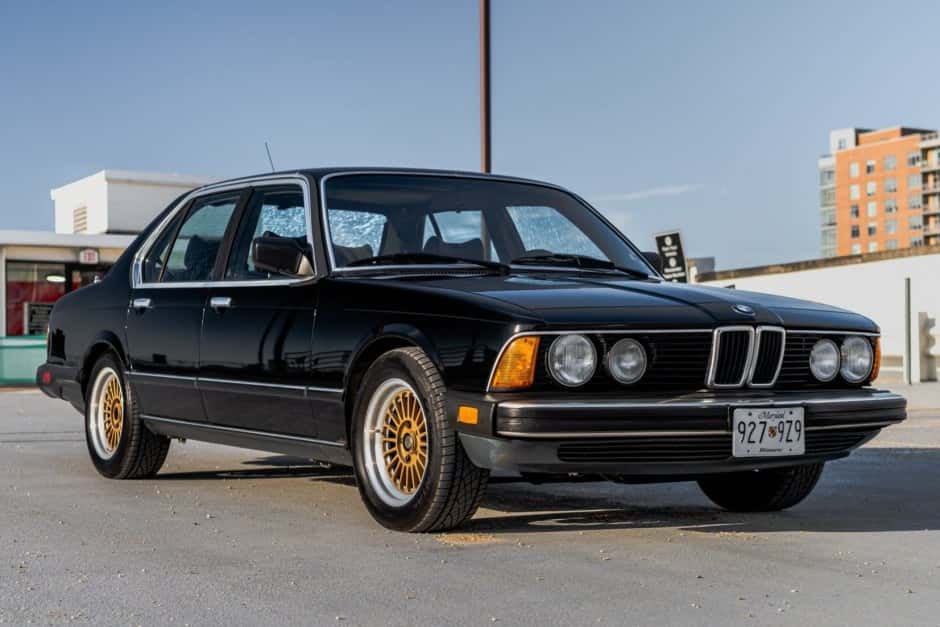 1985 BMW E23 7-Series sold for $8,600