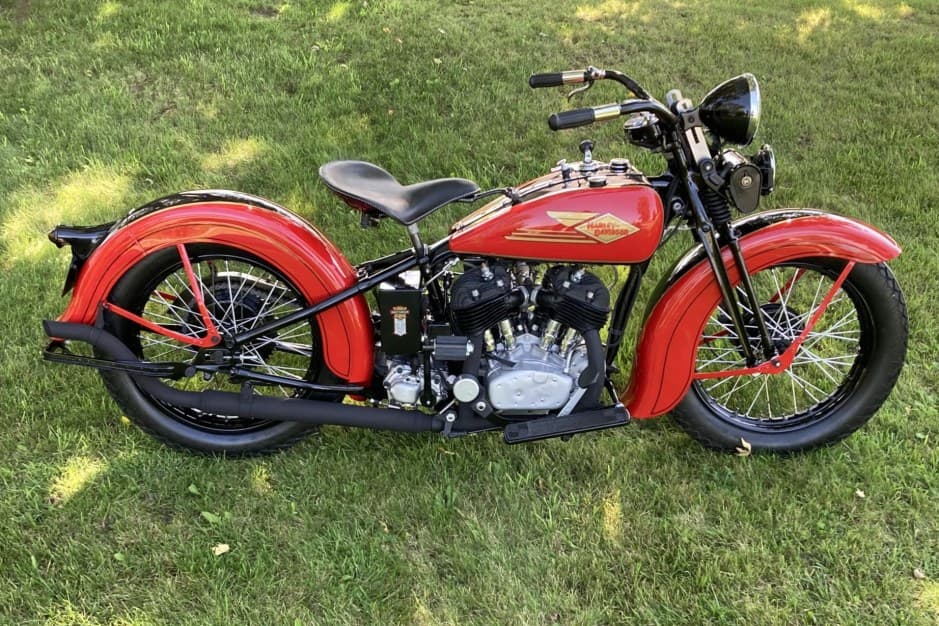 1934 Harley-Davidson Big-Twin Flathead (1930-1948) sold for $23,000