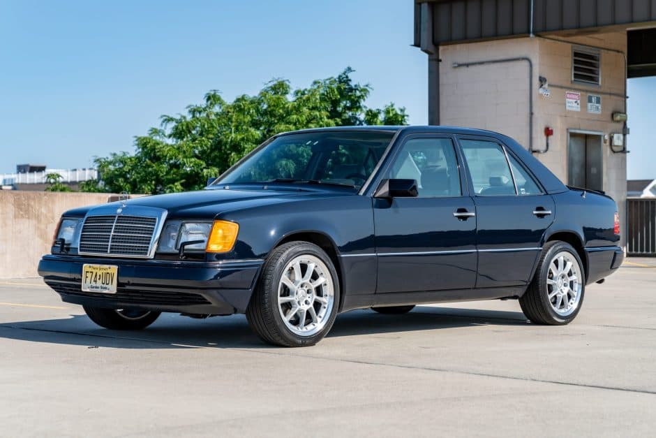 1993 Mercedes-Benz W124 E-Class sold for $10,250