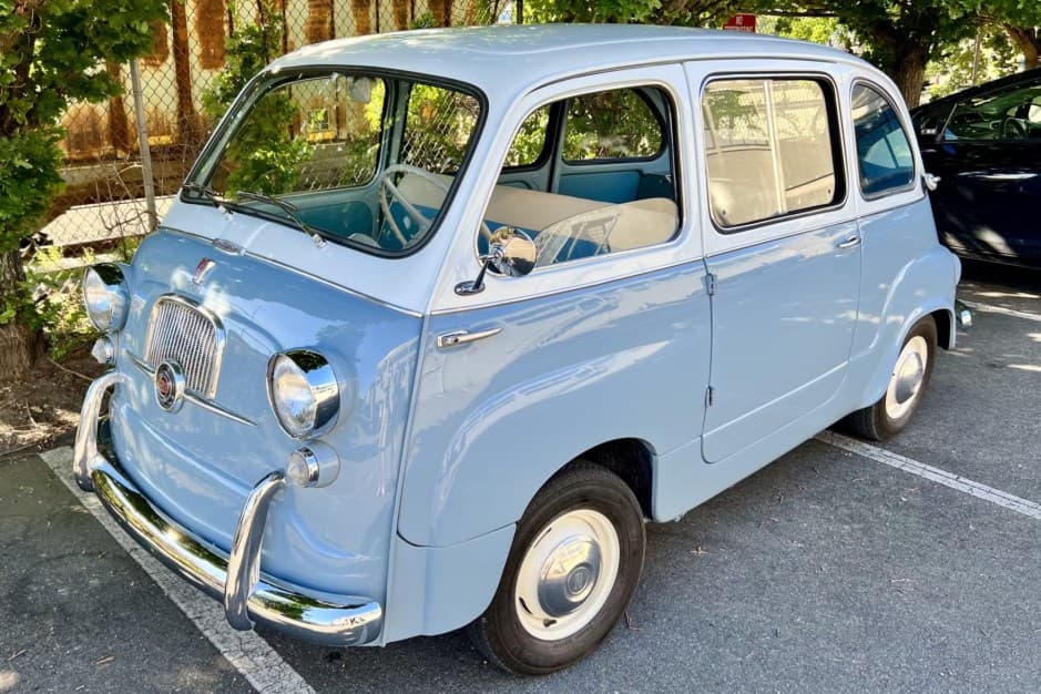 1957 Fiat 600 Multipla sold for $36,803