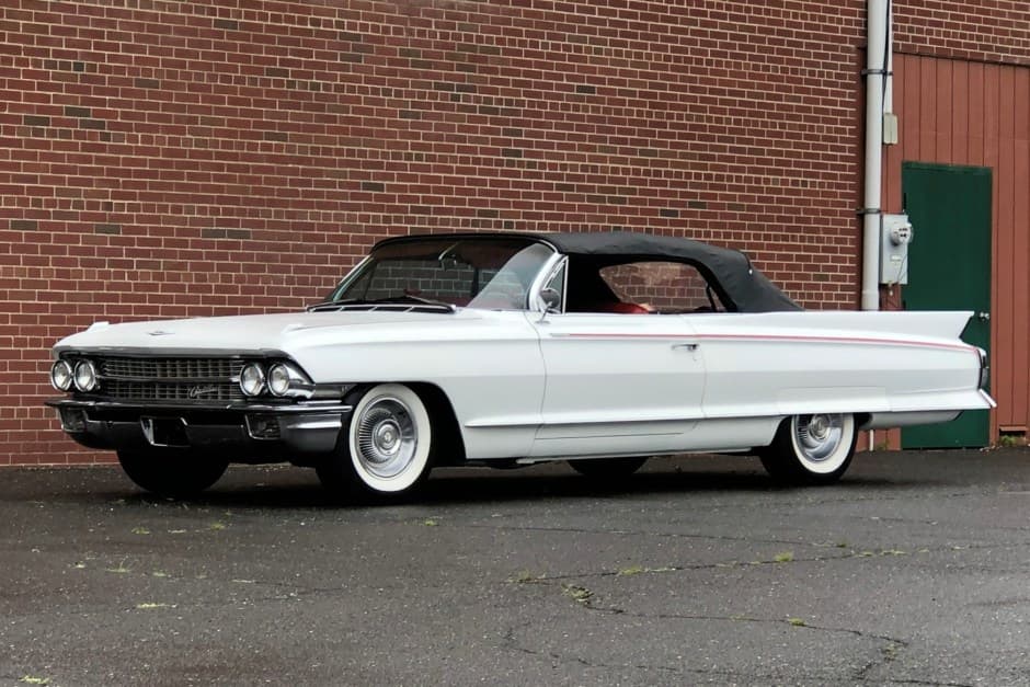 1962 Cadillac Eldorado sold for $32,000
