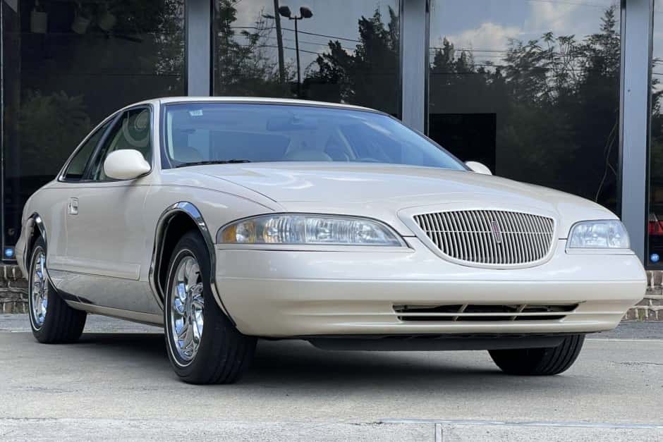 1998 Lincoln Mark VIII sold for $11,100