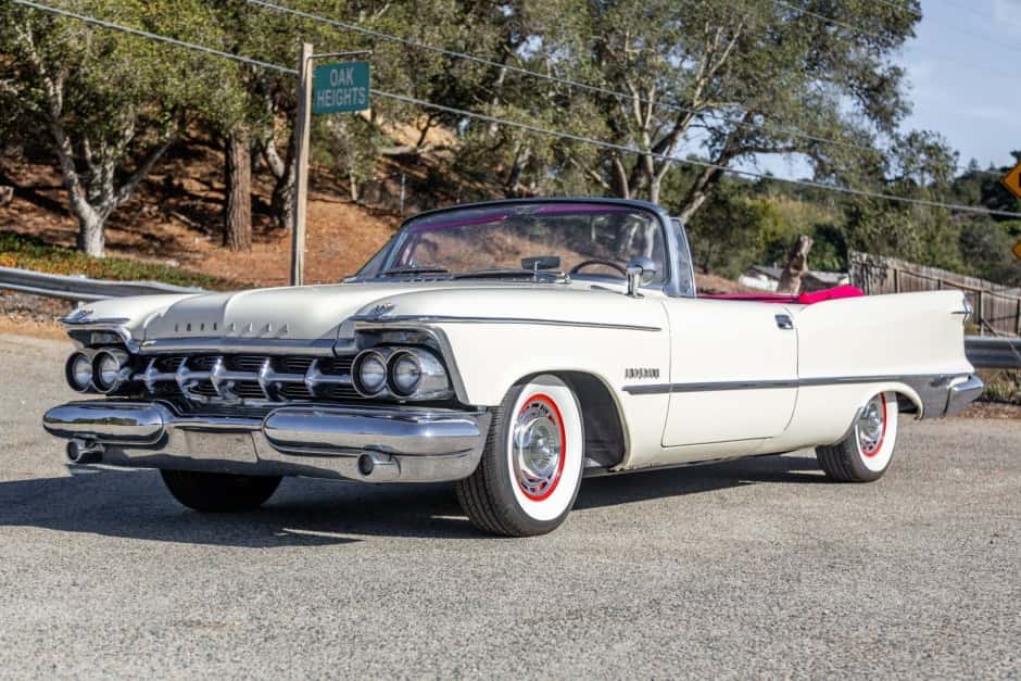 1959 Chrysler Imperial sold for $35,500