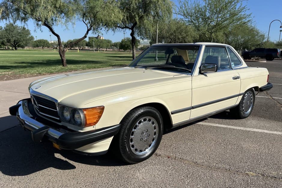 1987 Mercedes-Benz R107 SL sold for $15,250
