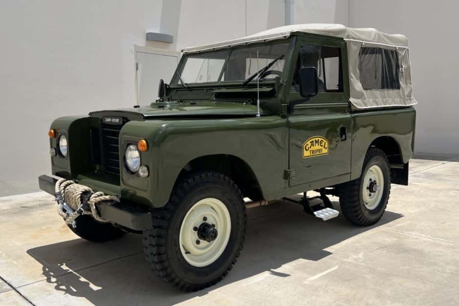 1976 Land Rover Series 88 sold for $24,000