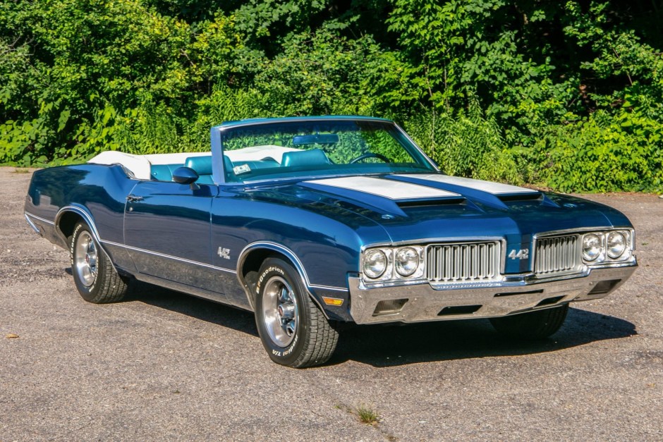 1970 Oldsmobile 442 sold for $69,217